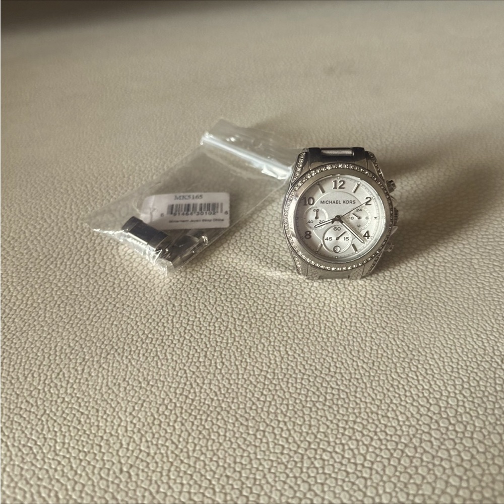 Michael Kors, Women’s Chronograph Silver Dial Crystal Silver Tone Watch - Picture 2 of 3